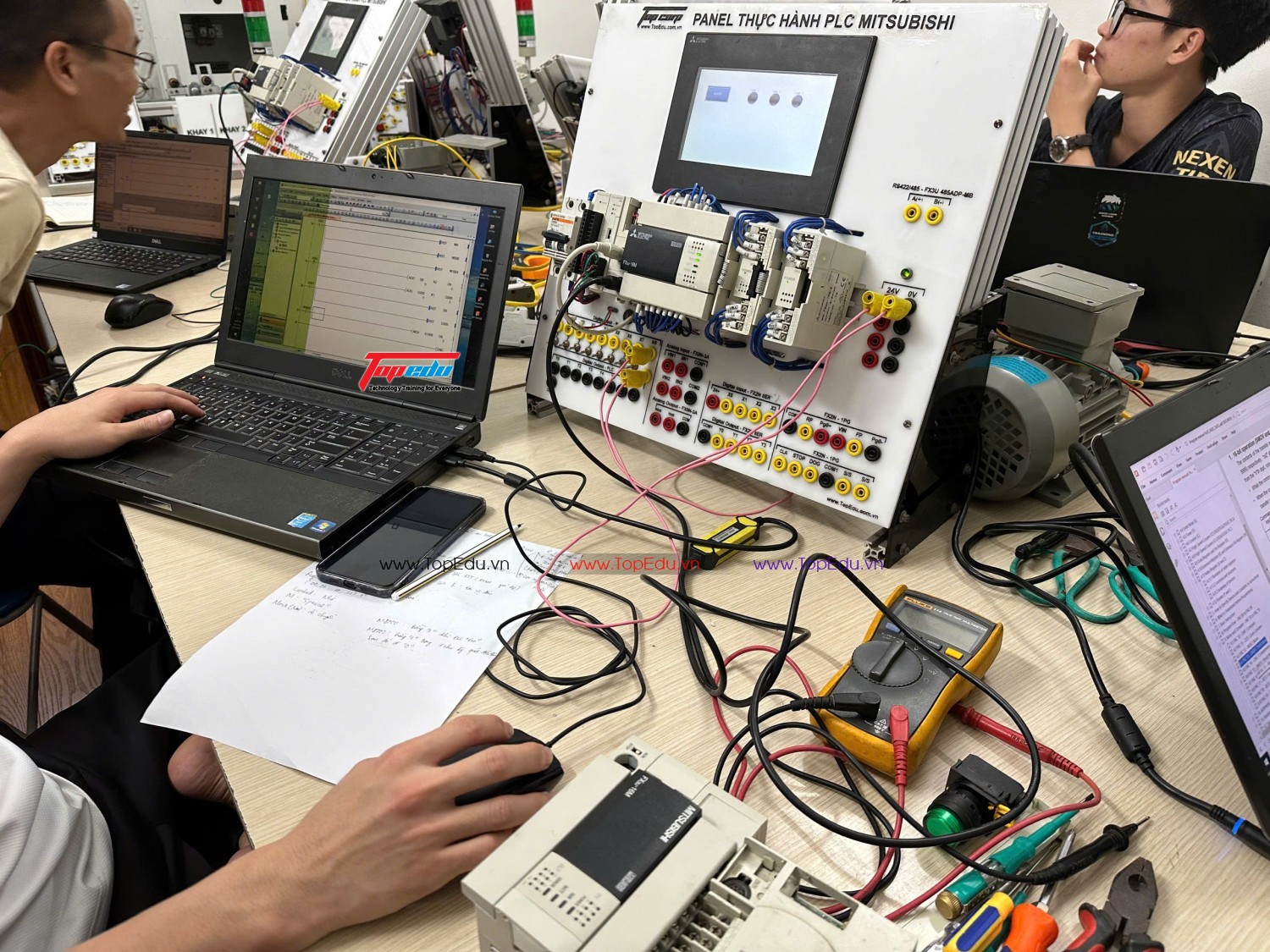 khóa học lập trình PLC ở đâu